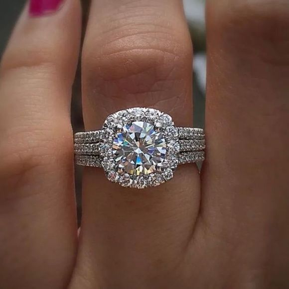 ✨💍 Gorgeous 925 Sterling Silver Triple Band Ring - Picture 2 of 5